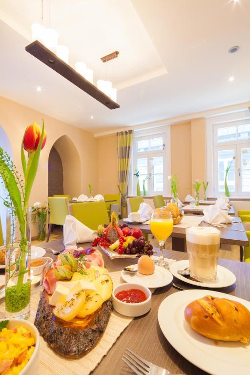Gda Hotel Schwiecheldthaus Гослар Екстериор снимка